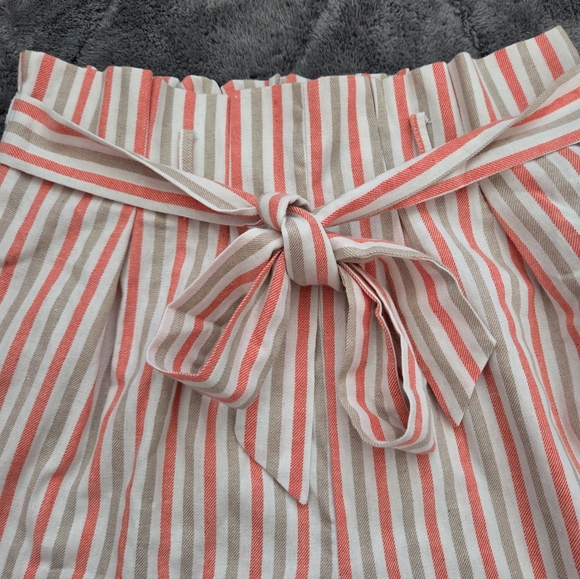 DAVI & DANI Striped Paperbag Waist Shorts in White Coral Tan Cotton Western Lrg. - Picture 3 of 8